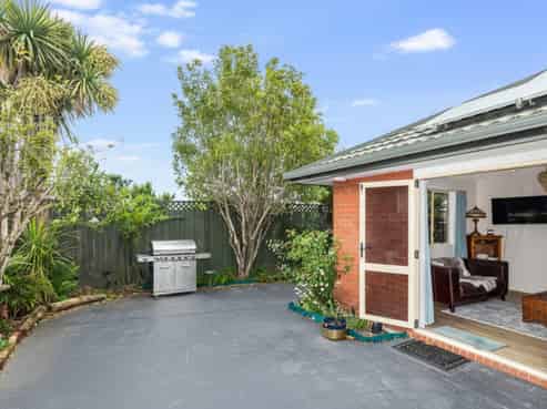 19B Newcastle Street, Phillipstown