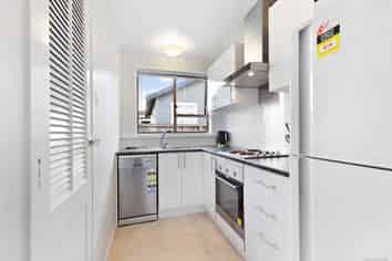 4/3204 Great North Road, New Lynn