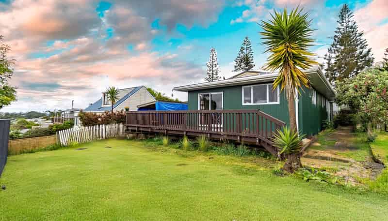 2/15 Seabar Place, Glen Eden