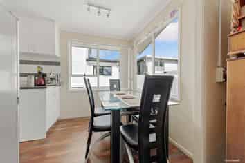 21 Frobisher Way, Clendon Park