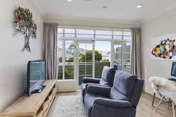 38 Pipitea Street, Thorndon