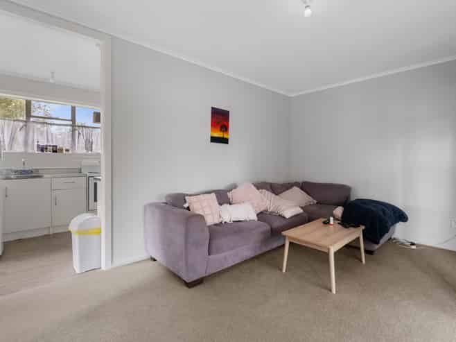 B/4 Cooper Avenue , Holdens Bay