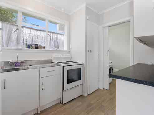 B/4 Cooper Avenue , Holdens Bay