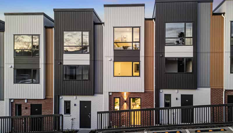 17 Don Oliver Lane, Glen Eden