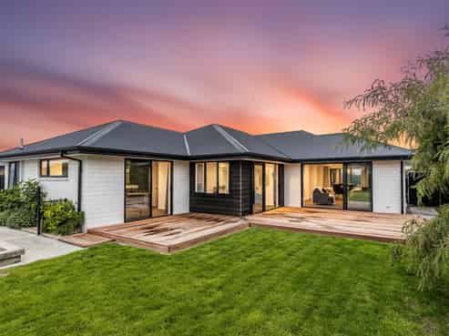 6 Full Moon Lane, Rolleston