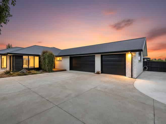 6 Full Moon Lane, Rolleston