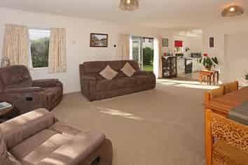 2/4 Northall, New Lynn