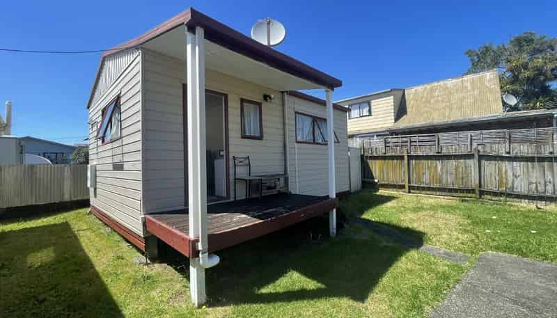 4/16 St Leonards Road, Kelston