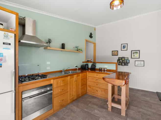 184 Kahukura Avenue, WAITARERE BEACH