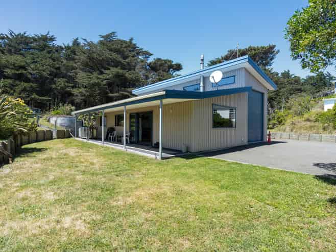 184 Kahukura Avenue, WAITARERE BEACH