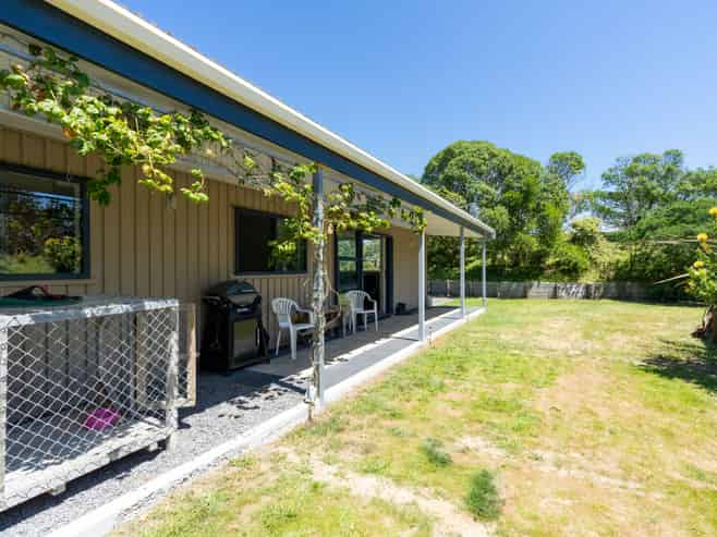 184 Kahukura Avenue, WAITARERE BEACH