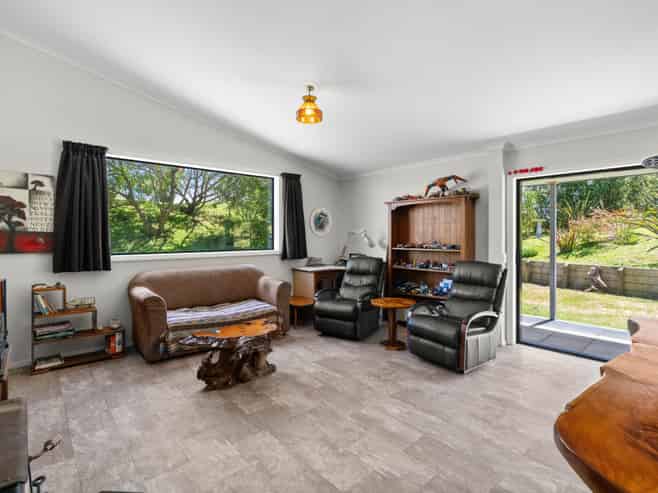 184 Kahukura Avenue, WAITARERE BEACH