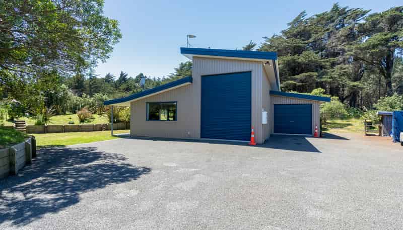 184 Kahukura Avenue, WAITARERE BEACH