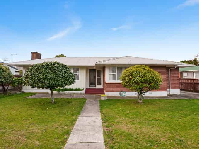 135 Malfroy Road, Glenholme