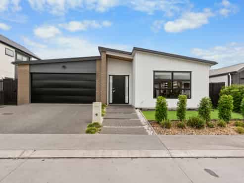 23 Guillaume Street, Greenhill Park