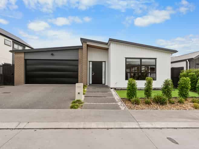 23 Guillaume Street, Chartwell