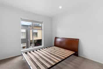 4/9 Vialou Street, Hamilton Central