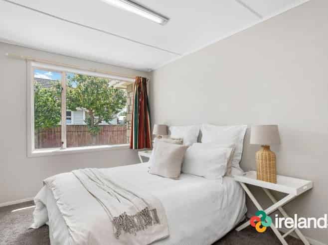 328 Clyde Rd , Bryndwr