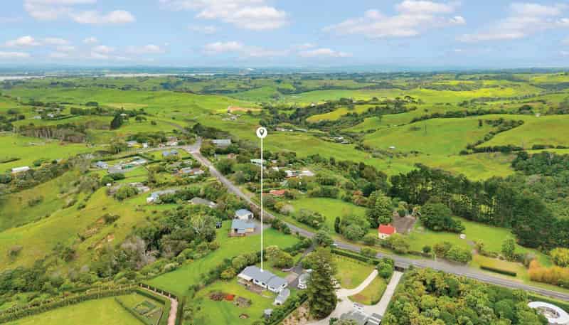 2119 Awhitu Road, Awhitu