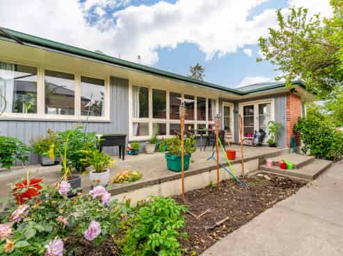 31 Avenue Road, West End