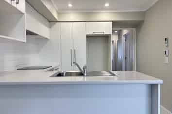 8/43 Waltham Road, Sydenham