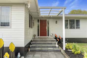 74 Oakfield Crescent, Pukete