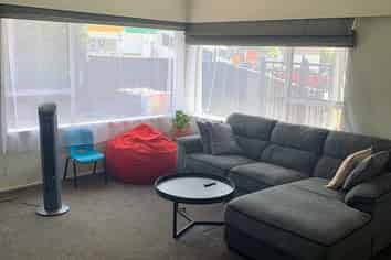 1/21 Target Road, Totara Vale