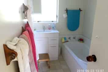 67 Allington Road, Karori