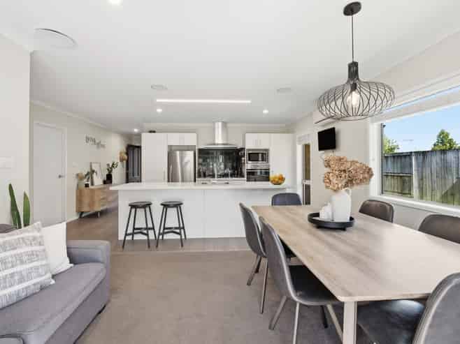 11 Barometer Way, Pyes Pa