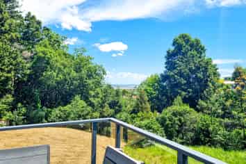 128 Korokoro Crescent, Thames