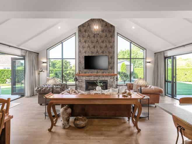 14 Shadbolt Drive, Cambridge