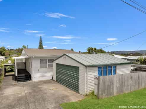 18A Sylvan Crescent, Te Atatu South