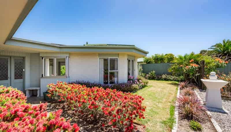 20 Freyberg Crescent, Waikanae Beach