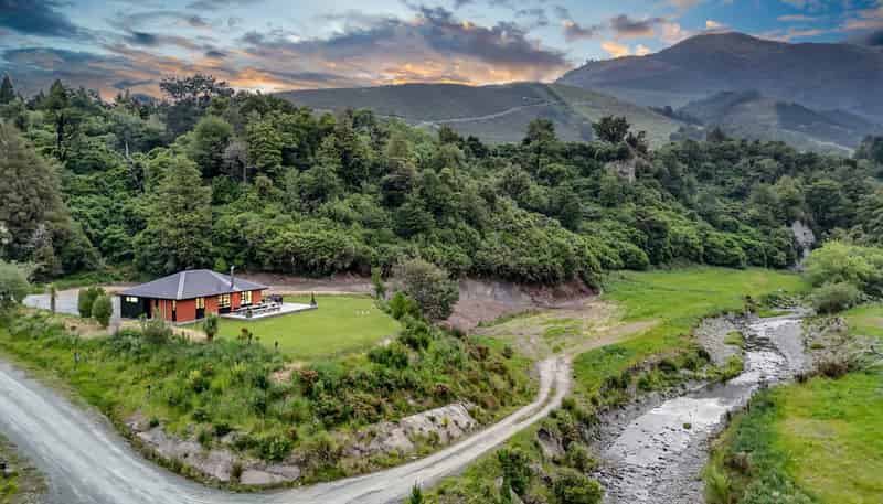 82 Glentui Bush Road, Oxford