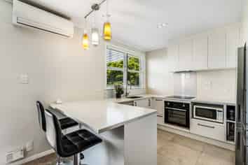 6/14 Edison Place, St Heliers