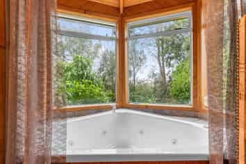 1638 State Highway 12, Paparoa