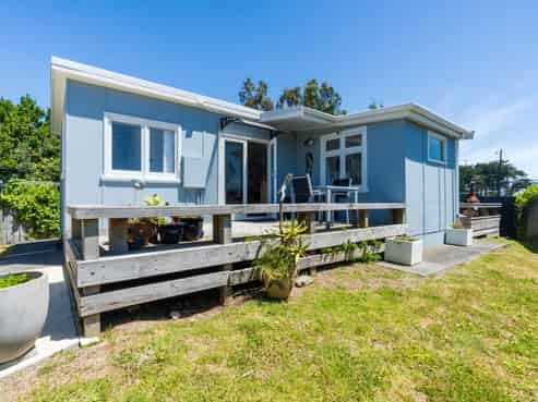 143 Kahukura Avenue, Waitarere Beach
