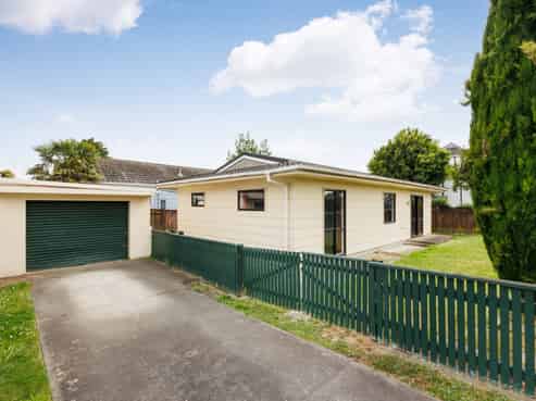 107 Tremaine Avenue, Westbrook