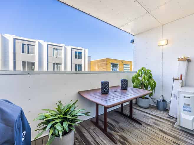 18M Fisher-Point Drive, Auckland Central