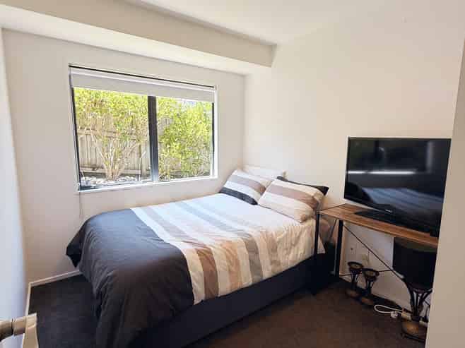 2/128 Brian Crescent, Stanmore Bay