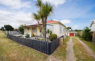 88 Avenue Road, Foxton