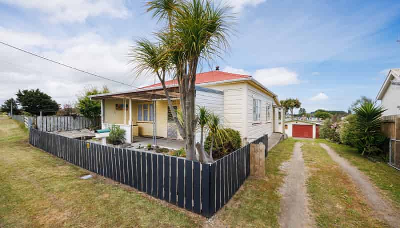 88 Avenue Road, Foxton