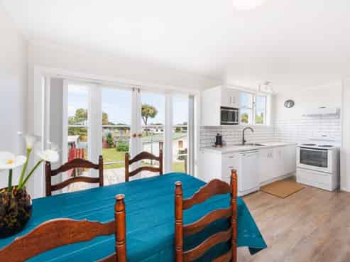 88 Avenue Road, Foxton