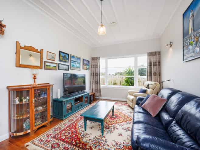 88 Avenue Road, Foxton