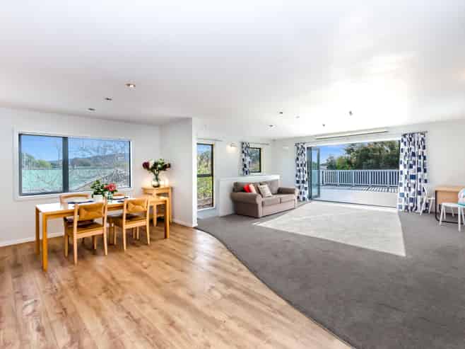 11 Hicks Crescent, Waikanae Beach