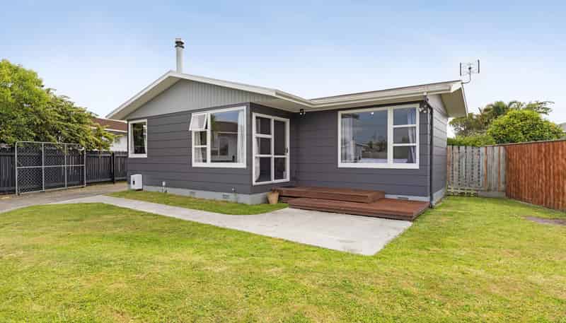 49 Kimberley Grove, Westbrook