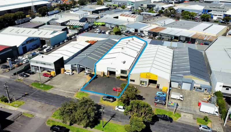 16 Olive Road, Penrose