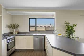 1 Ladywood Road, Bay View