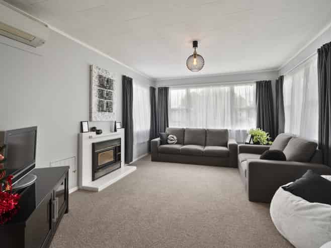 3 Somerset Crescent, Highbury