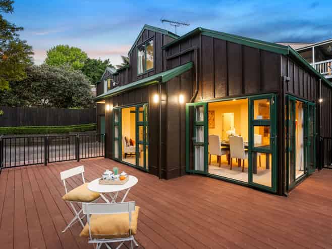 50 Bel Air Drive, Hillsborough